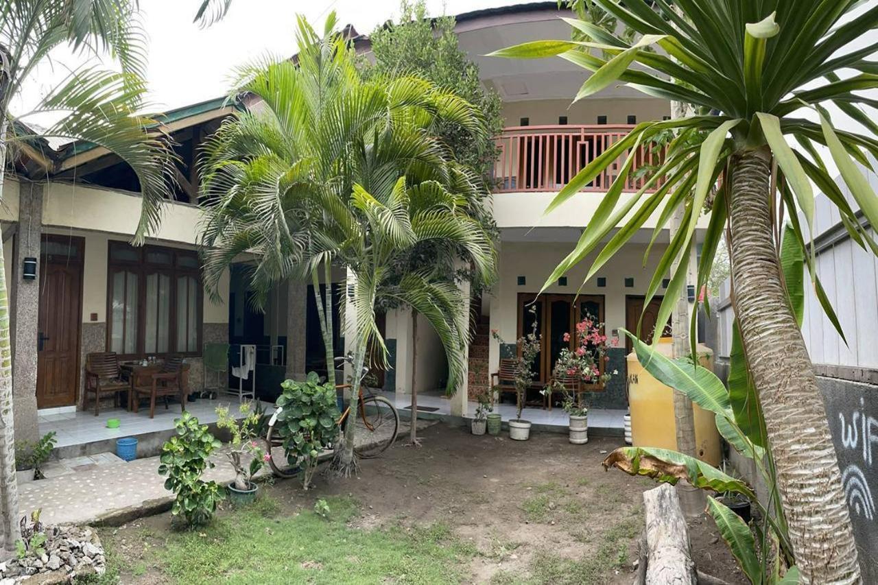 Sagita Bungalow Τζίλι Τραγουανγκάν Εξωτερικό φωτογραφία