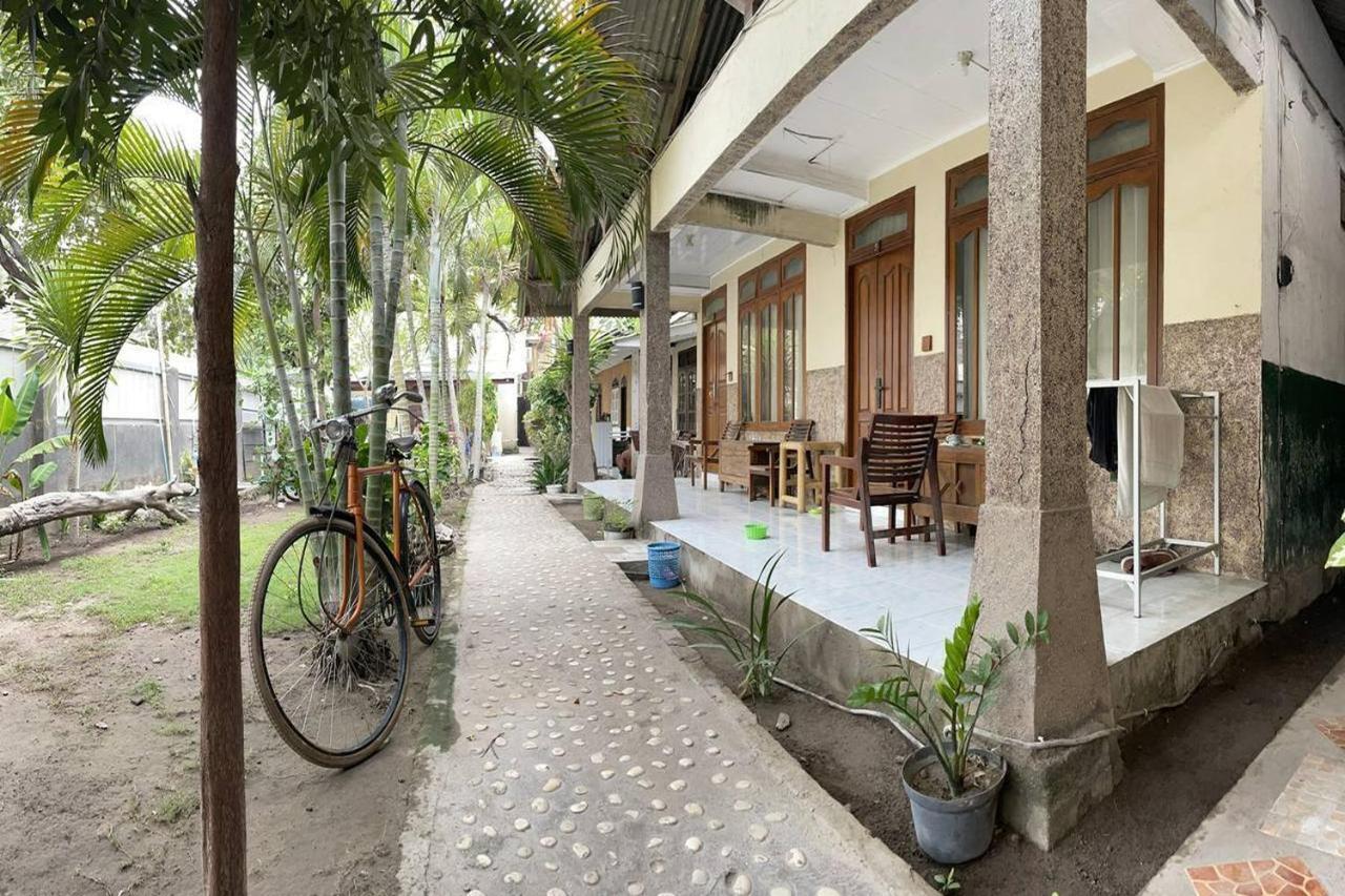 Sagita Bungalow Τζίλι Τραγουανγκάν Εξωτερικό φωτογραφία
