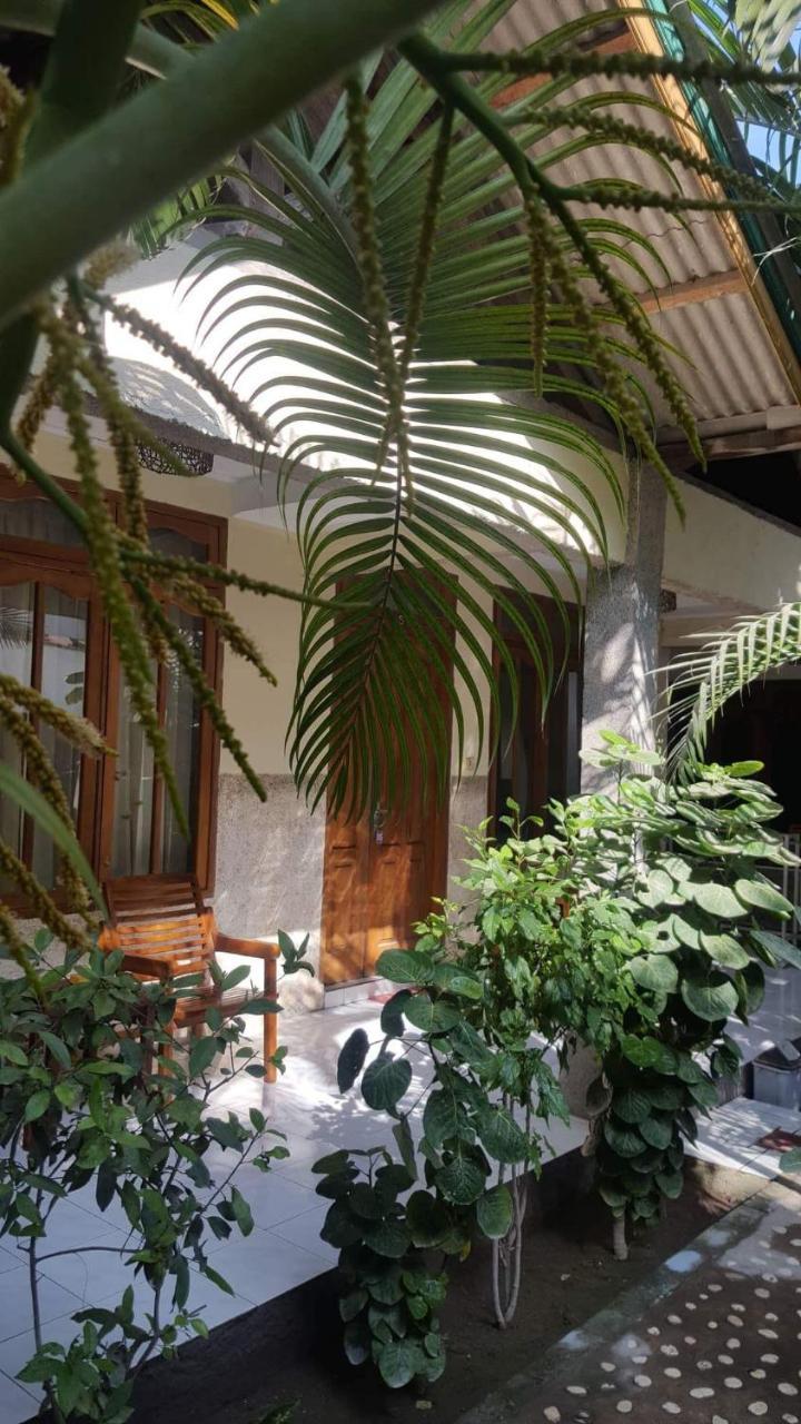 Sagita Bungalow Τζίλι Τραγουανγκάν Εξωτερικό φωτογραφία