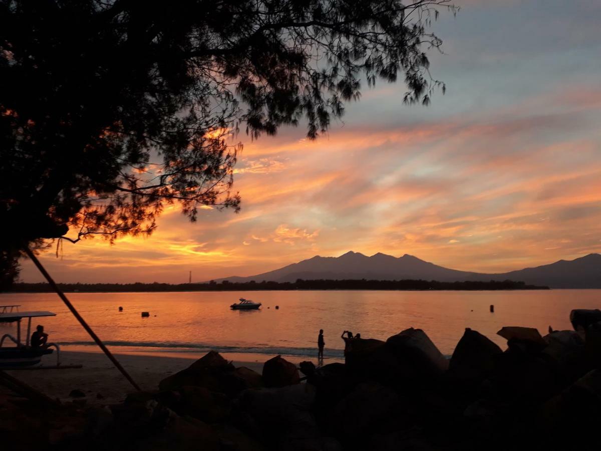 Sagita Bungalow Τζίλι Τραγουανγκάν Εξωτερικό φωτογραφία