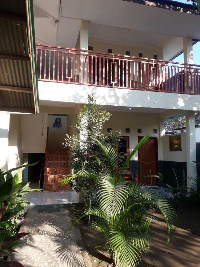 Sagita Bungalow Τζίλι Τραγουανγκάν Εξωτερικό φωτογραφία